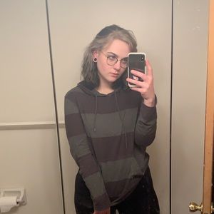 Meet your Posher, Aila